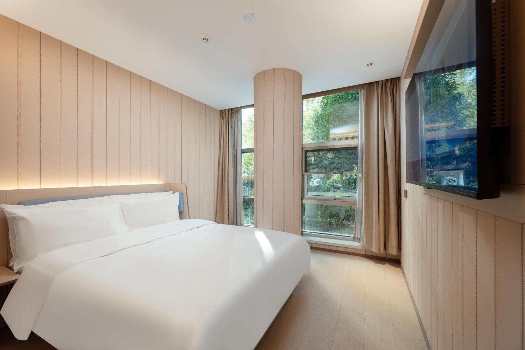 Hanting New International Expo Center Jinxiu Road Hotel 2*